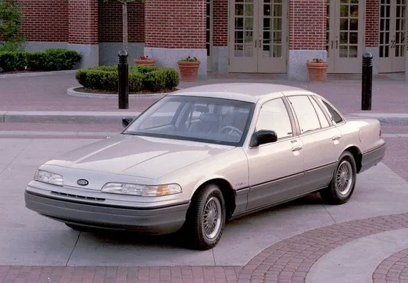 FORD CROWN VICTORIA 1994 PROBLÈMES