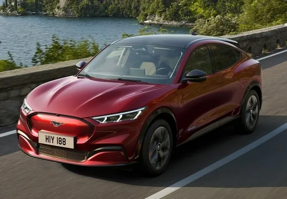 FORD MUSTANG MACH-E 2022 PROBLÈMES