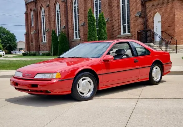 FORD THUNDERBIRD 1999 PROBLÈMES